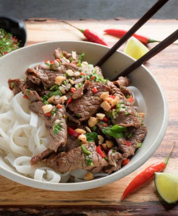 thai beef stir fry with rice noodles